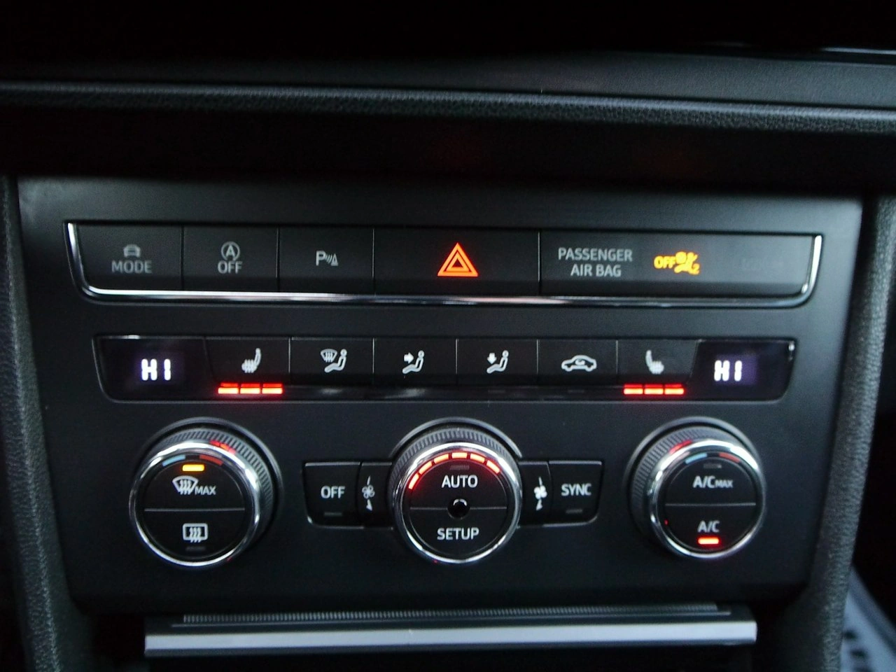 Seat Leon - Zdjęcie 33