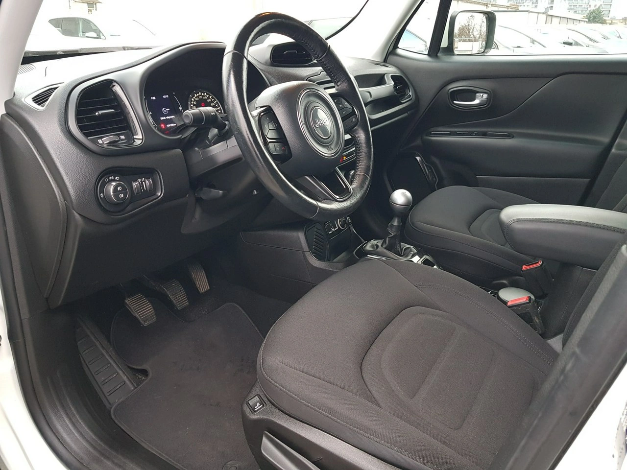 Jeep Renegade - Zdjęcie 9