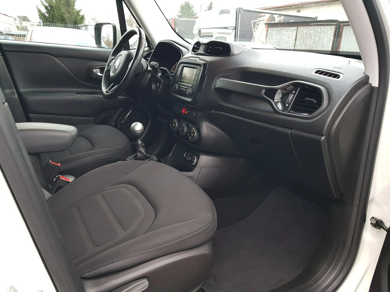 Jeep Renegade - Zdjęcie 15