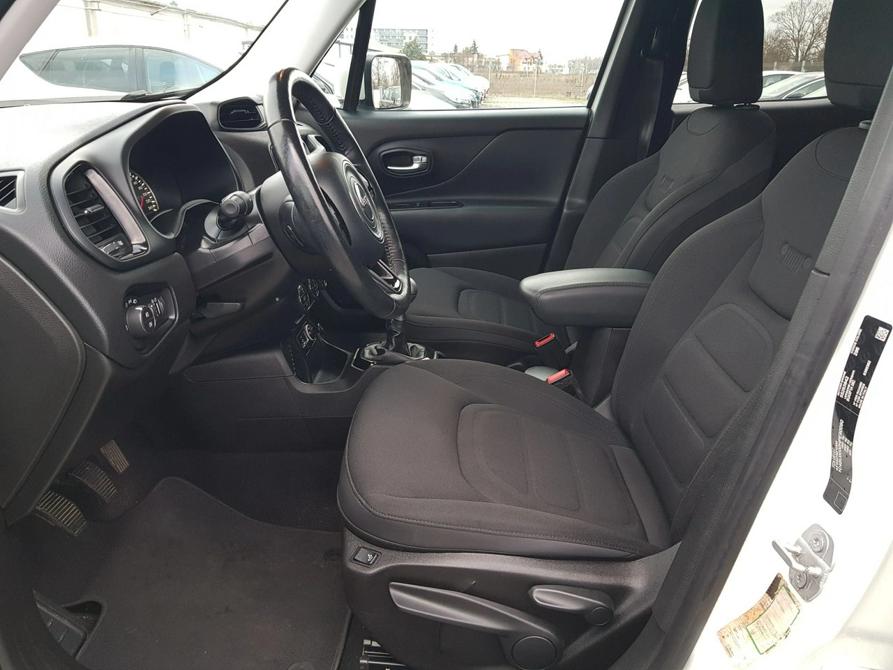 Jeep Renegade - Zdjęcie 8