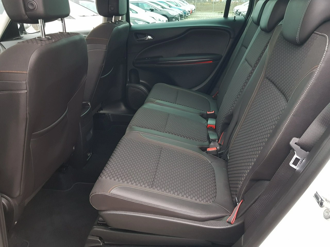 Opel Zafira - Zdjęcie 10