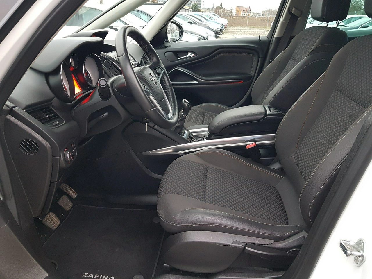 Opel Zafira - Zdjęcie 8