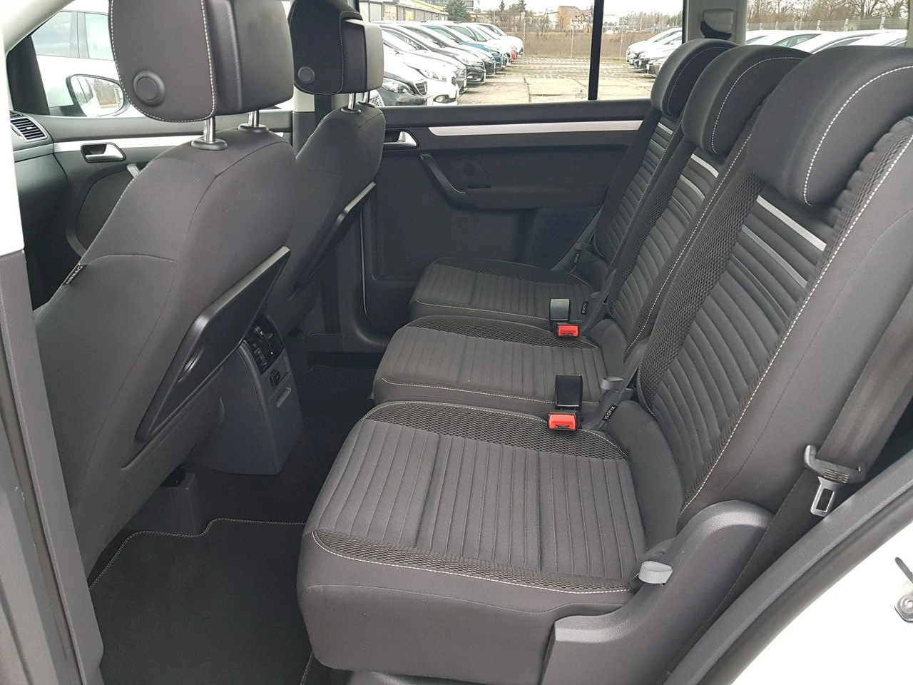 Volkswagen Touran - Zdjęcie 10