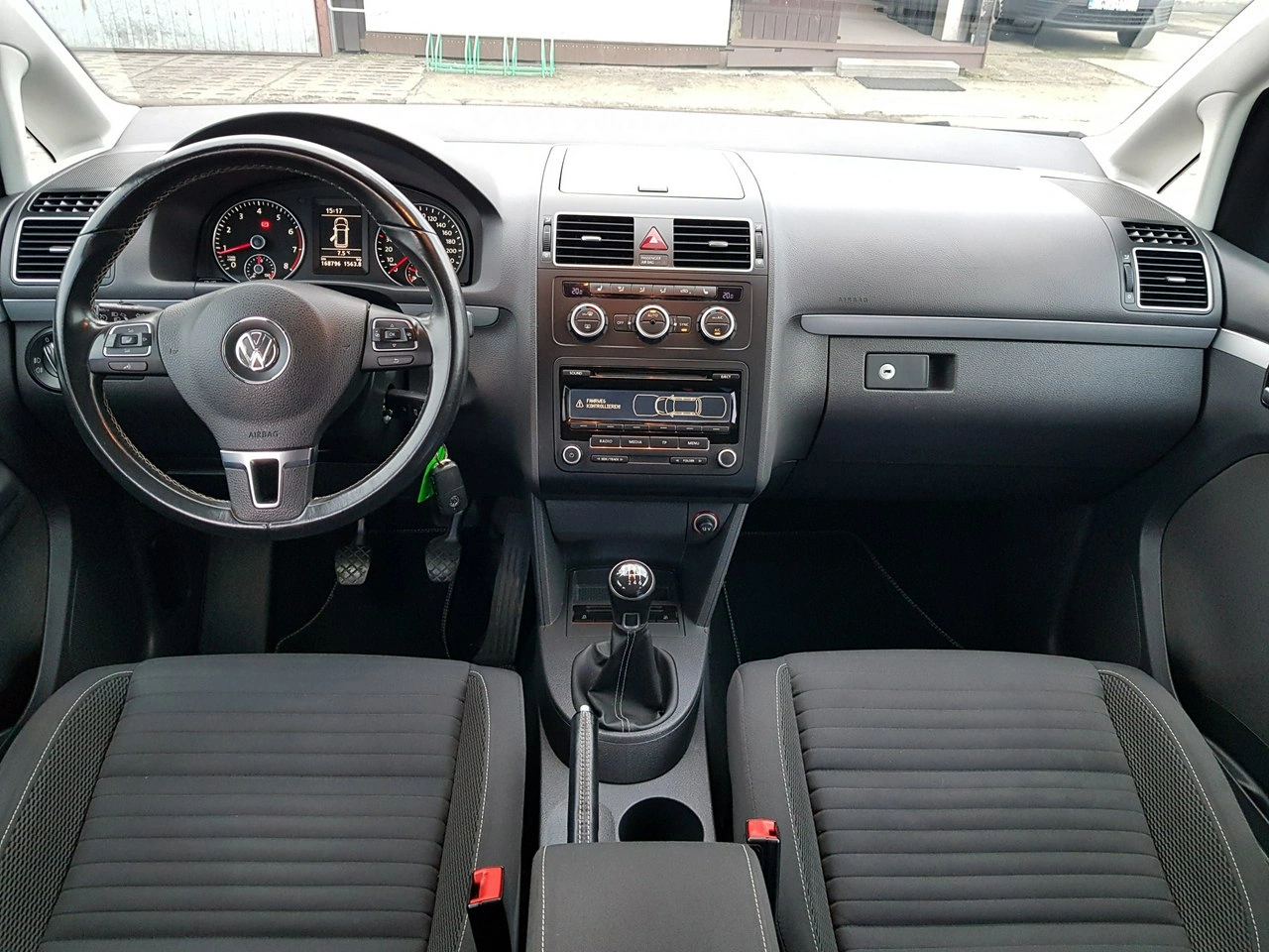 Volkswagen Touran - Zdjęcie 11