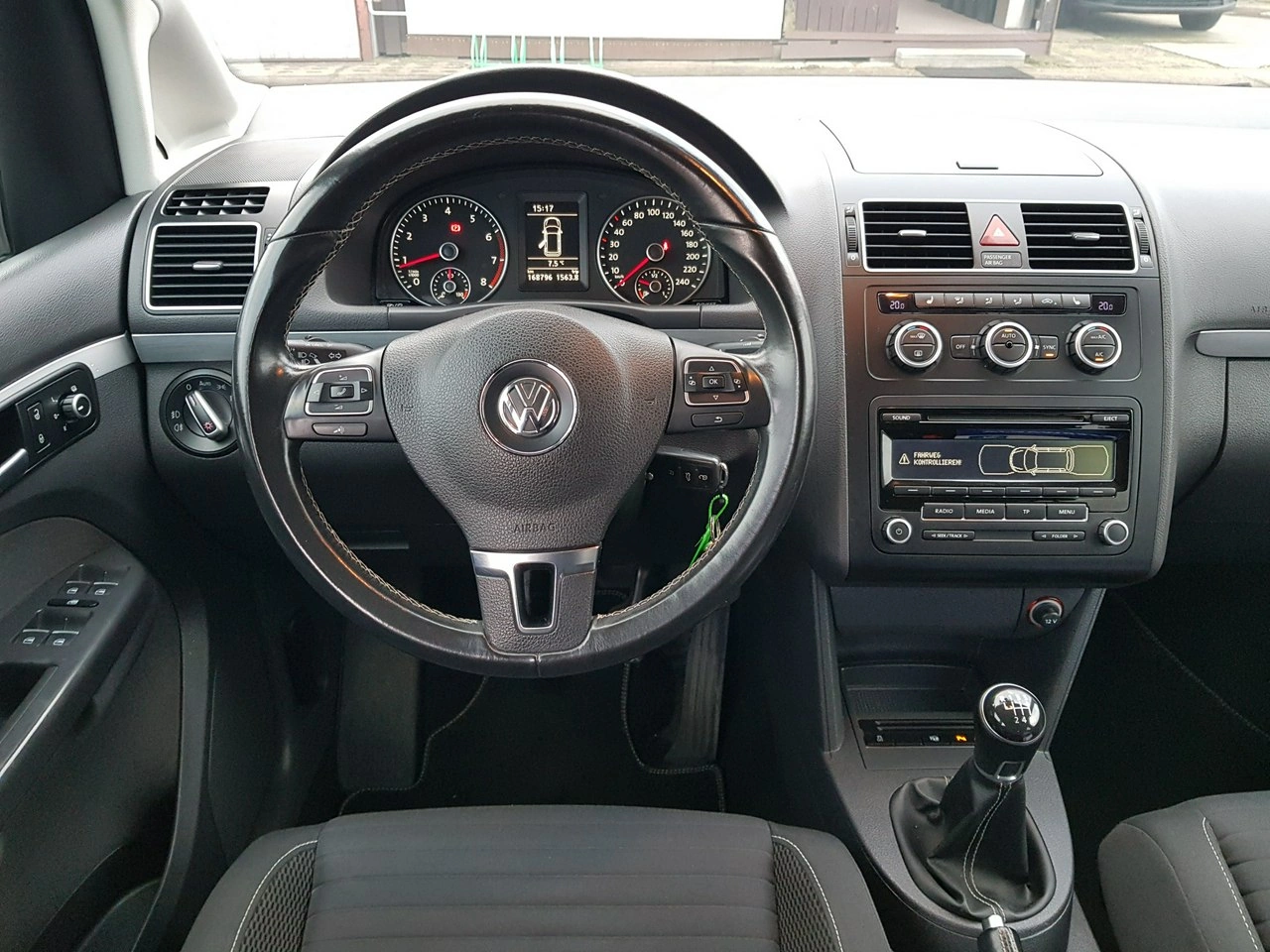 Volkswagen Touran - Zdjęcie 12