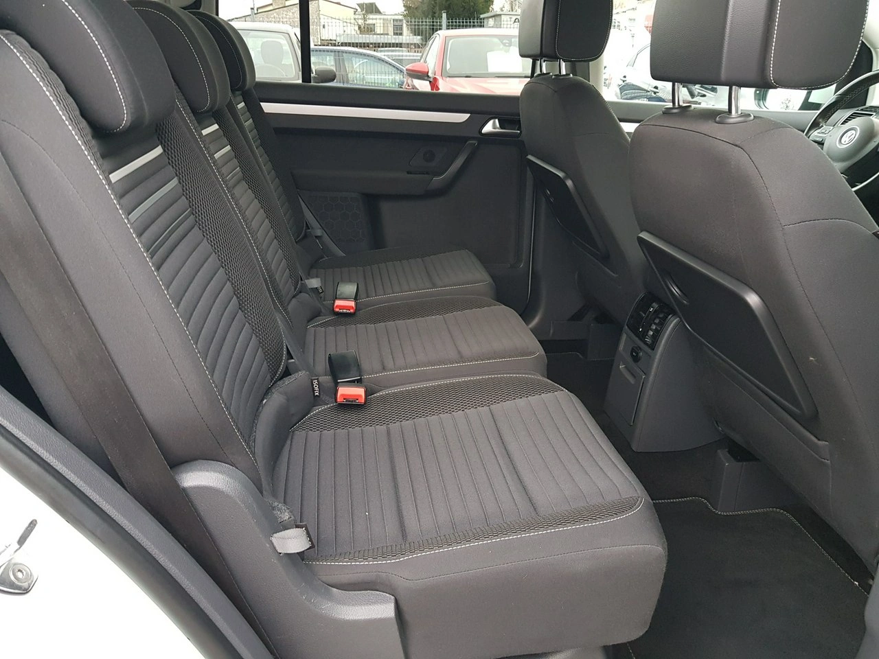 Volkswagen Touran - Zdjęcie 14