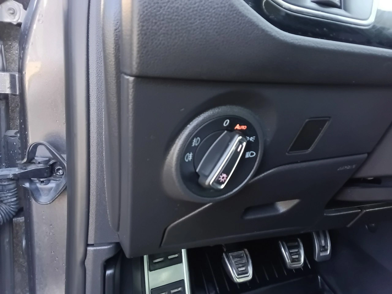 Seat Leon - Zdjęcie 24