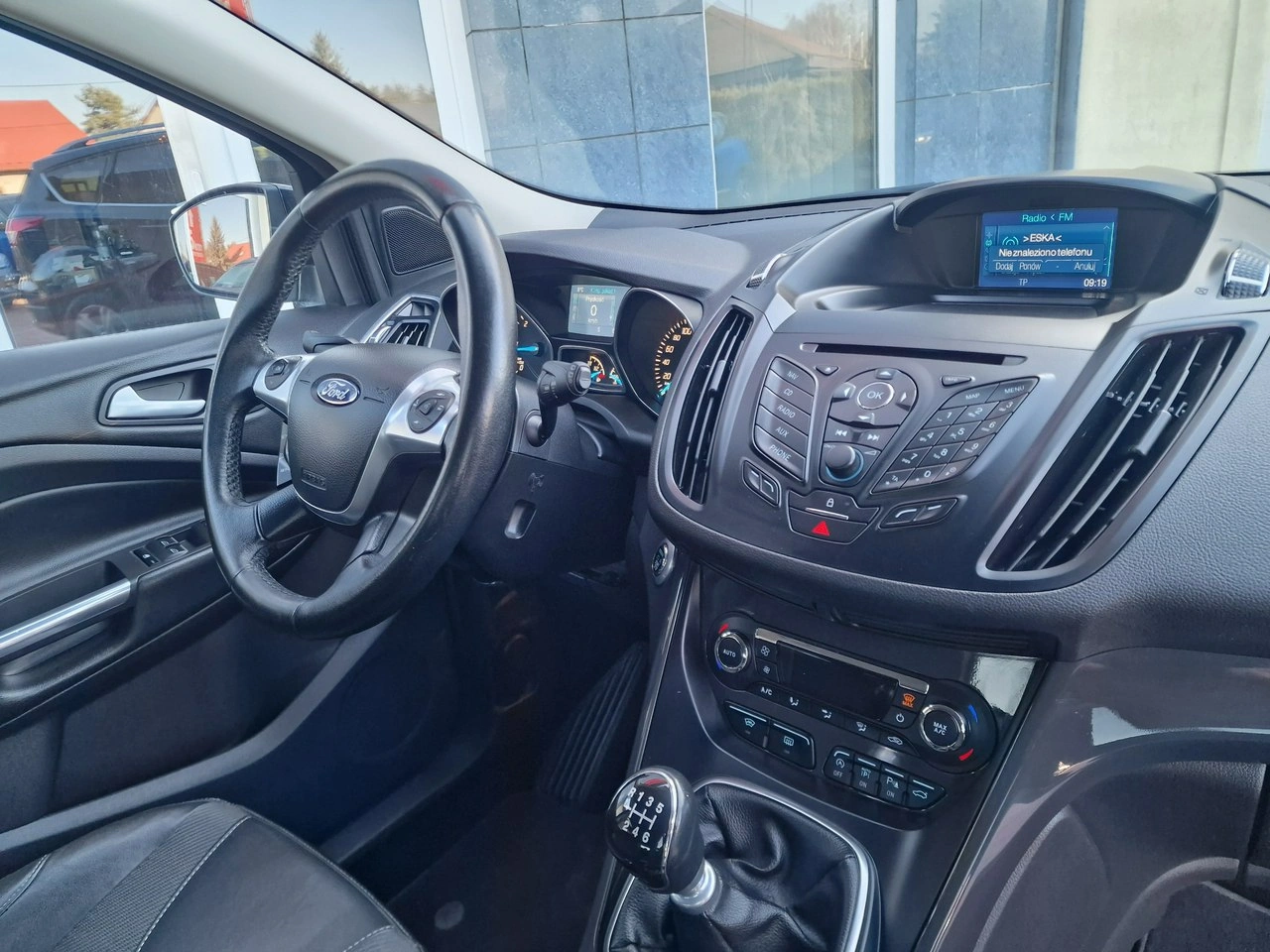 Ford Kuga - Zdjęcie 21