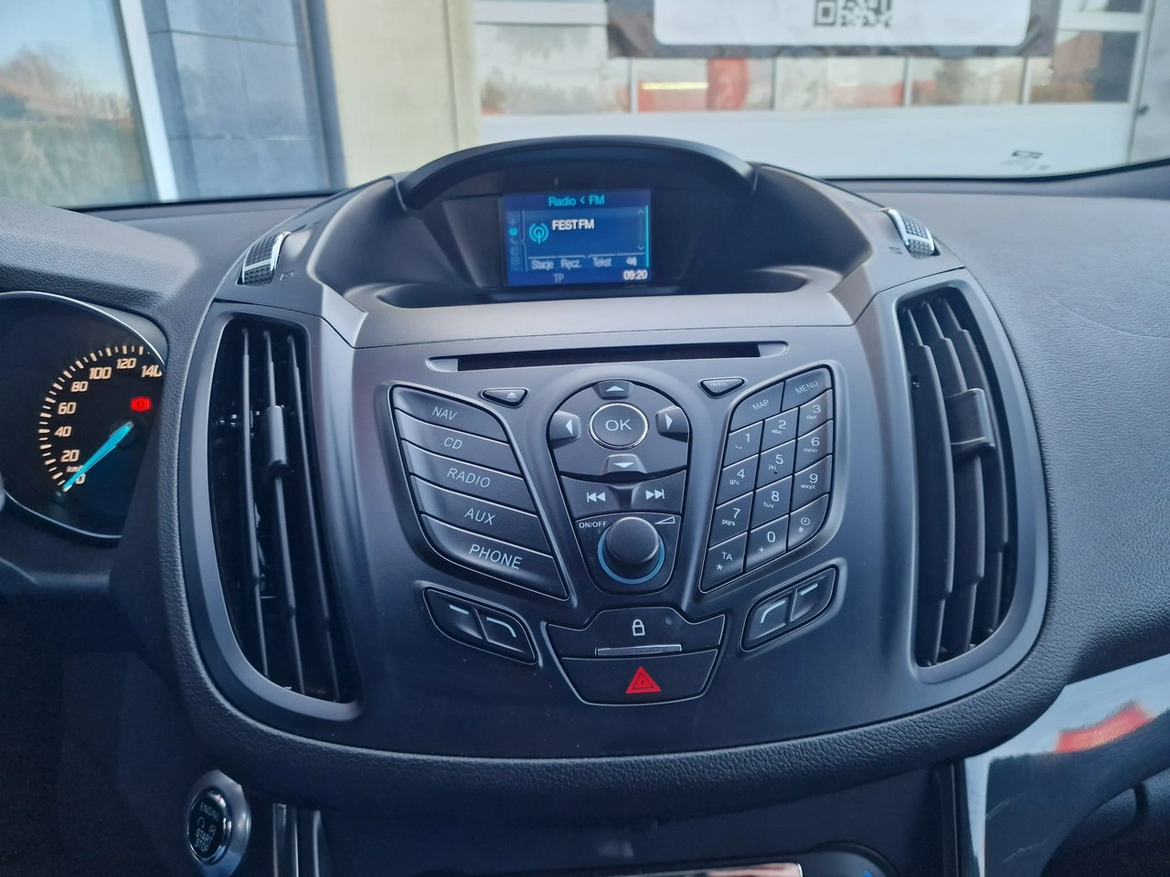 Ford Kuga - Zdjęcie 22