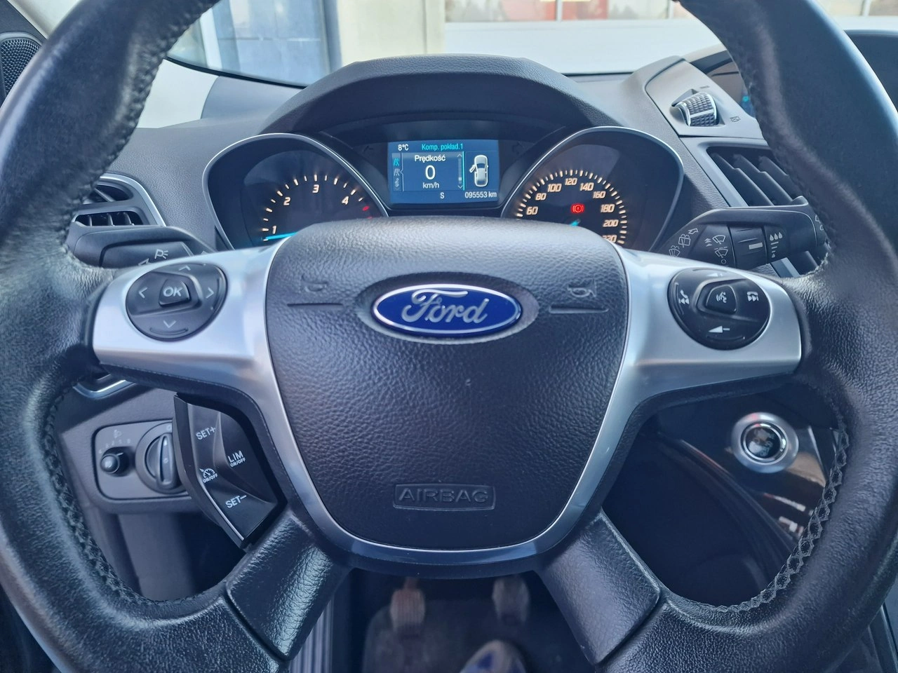 Ford Kuga - Zdjęcie 27