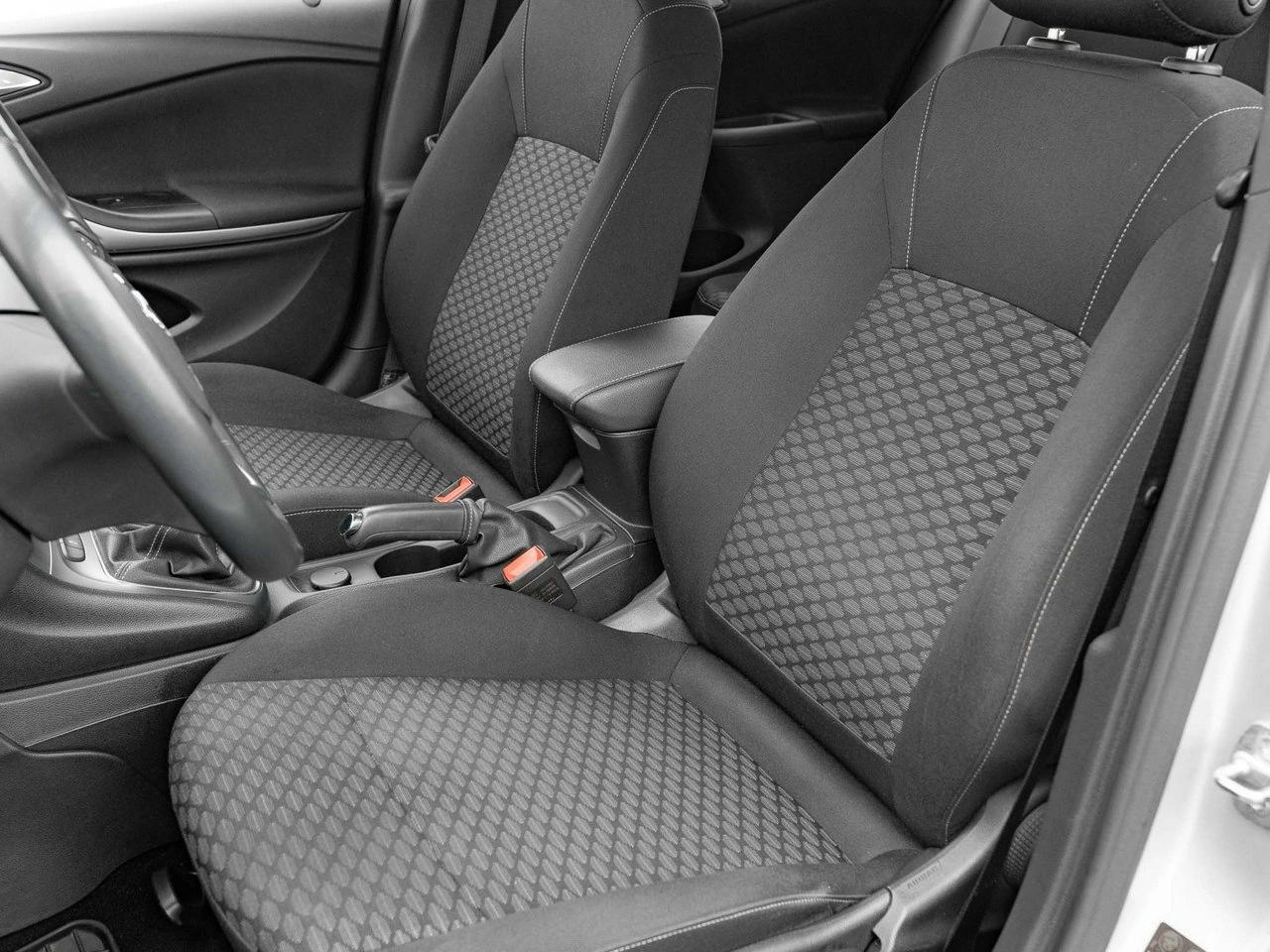 Opel Astra - Zdjęcie 10