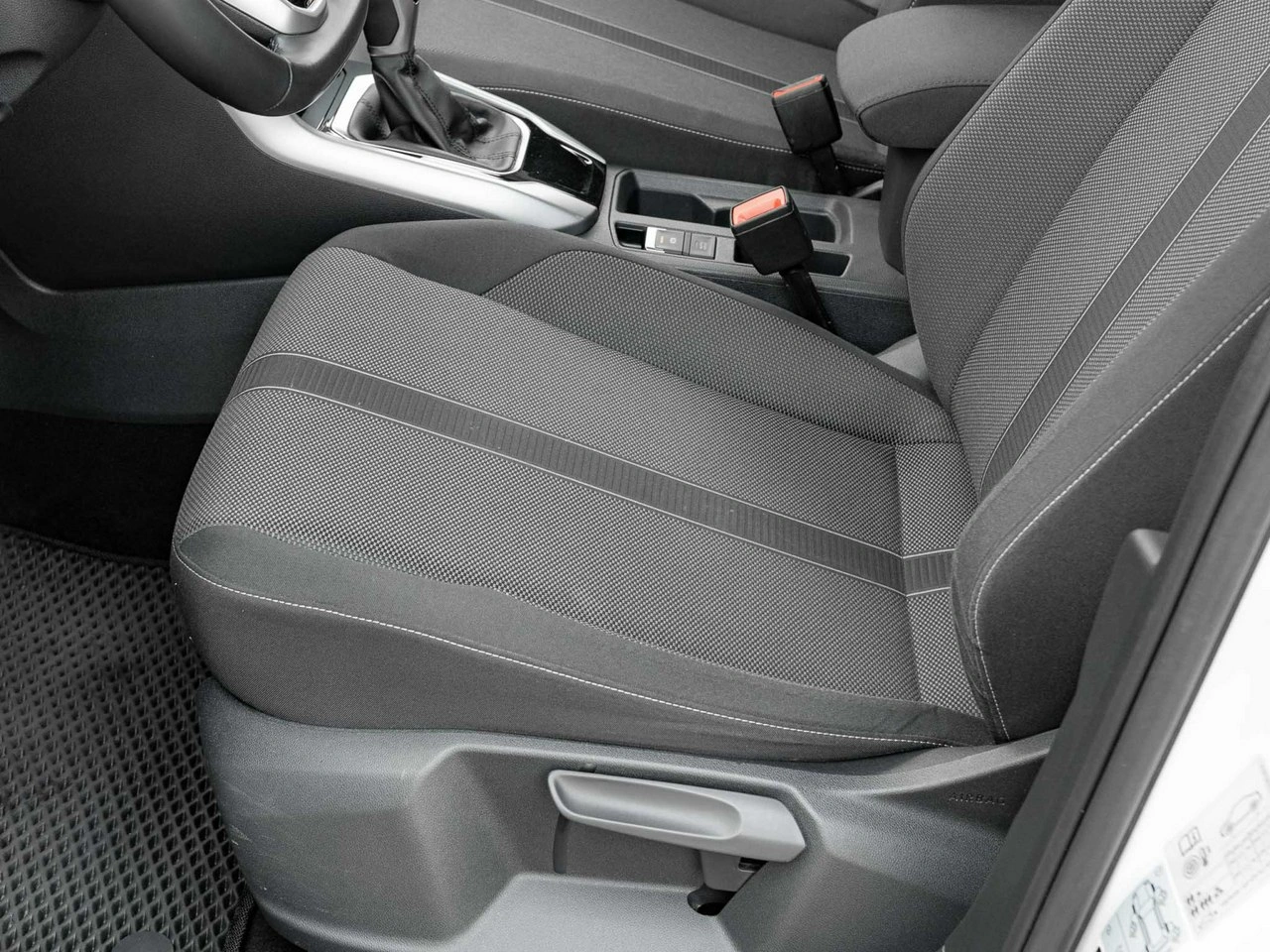 Volkswagen T-Roc - Zdjęcie 11