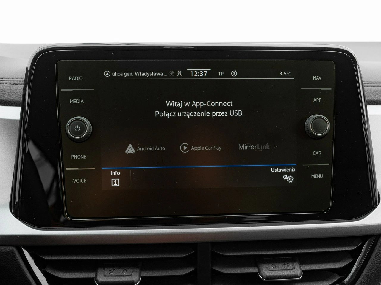 Volkswagen T-Roc - Zdjęcie 22