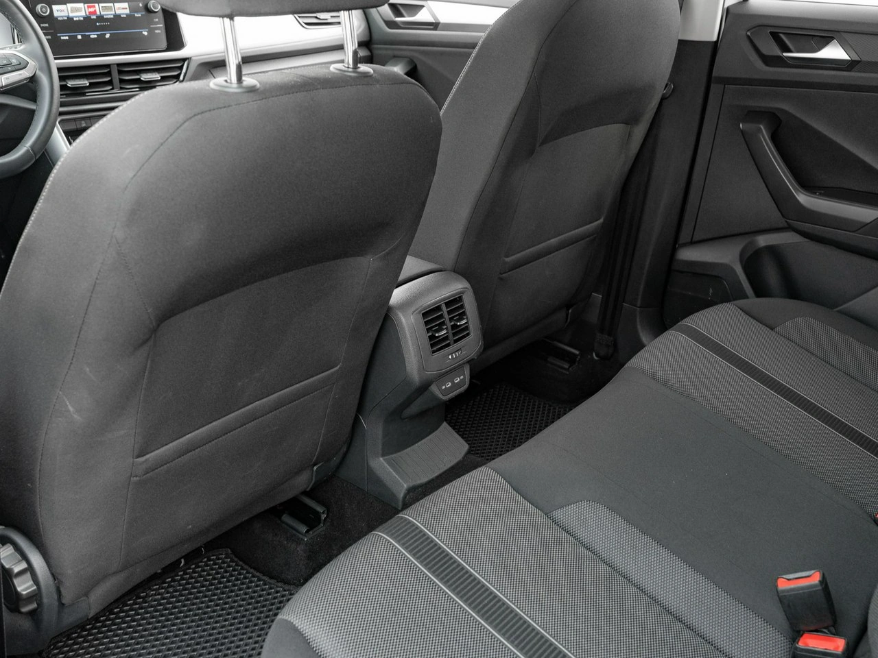 Volkswagen T-Roc - Zdjęcie 26