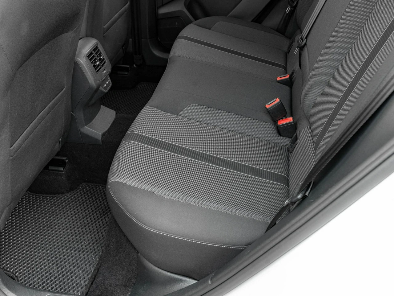 Volkswagen T-Roc - Zdjęcie 27