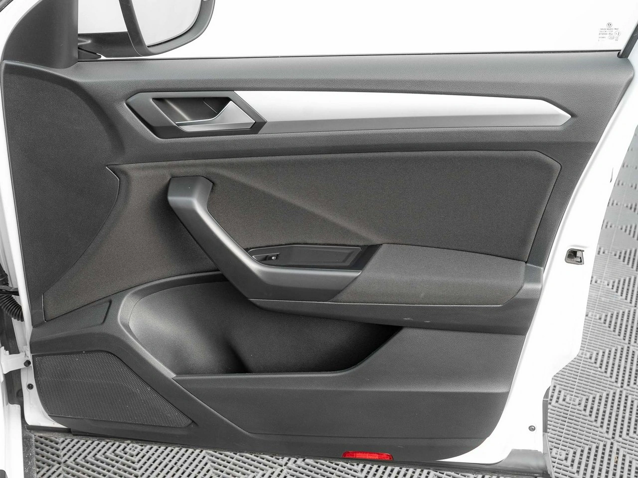 Volkswagen T-Roc - Zdjęcie 31