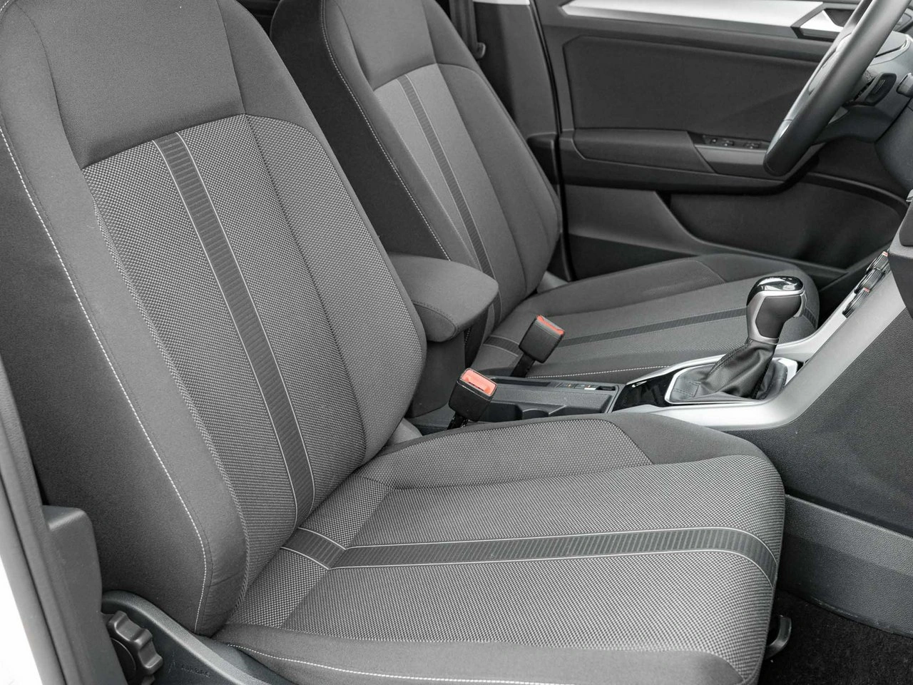 Volkswagen T-Roc - Zdjęcie 33