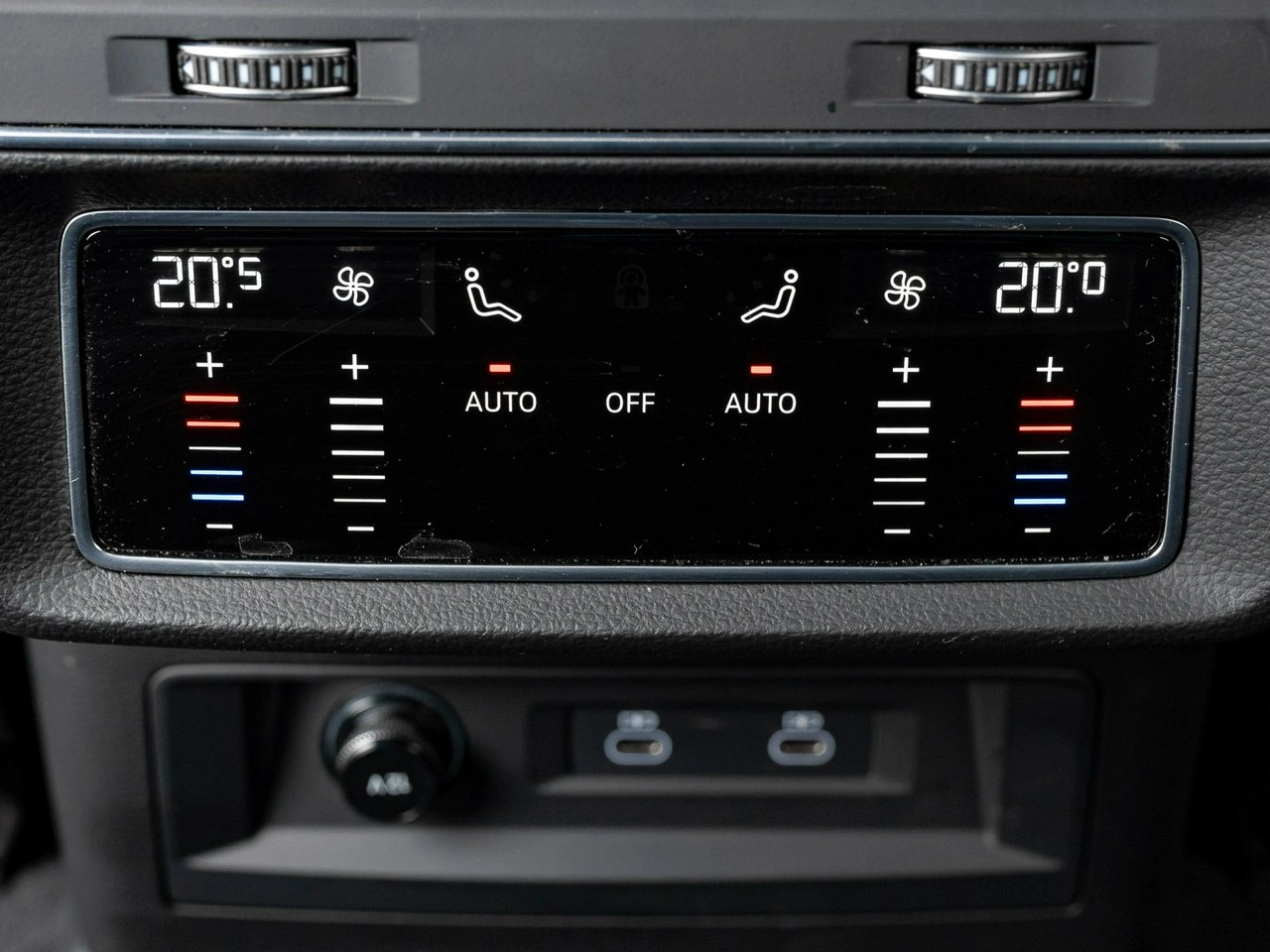 Audi SQ8 - Zdjęcie 24