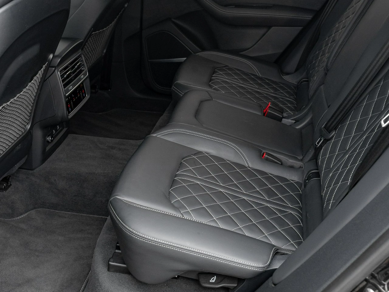 Audi SQ8 - Zdjęcie 25