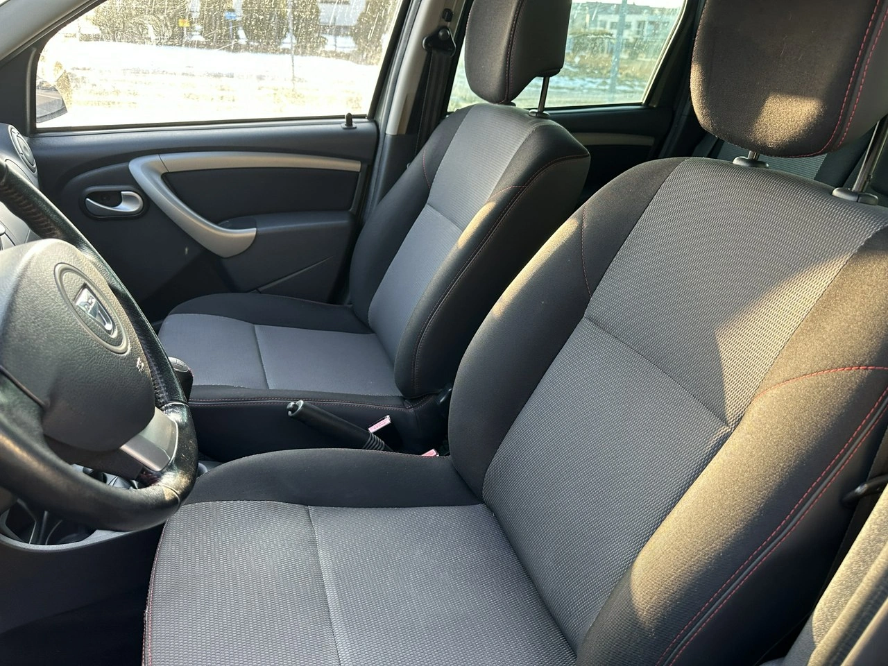 Dacia Duster - Zdjęcie 13