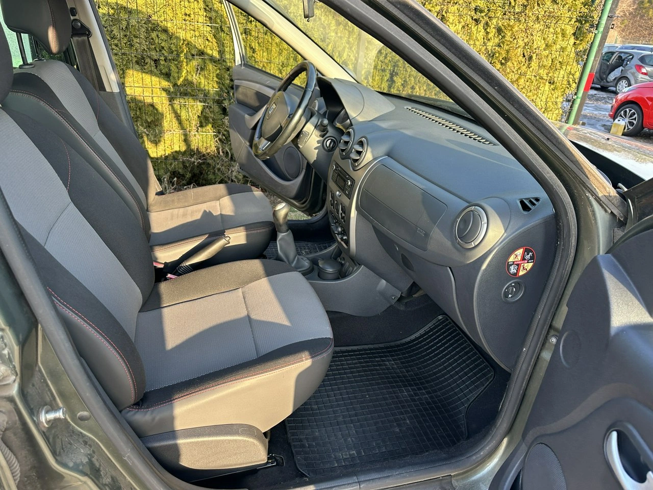 Dacia Duster - Zdjęcie 16