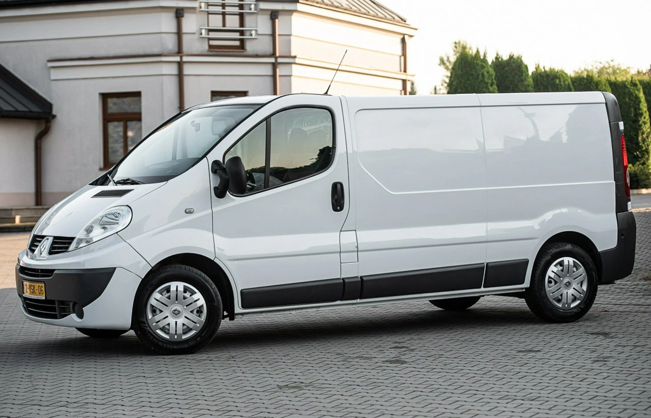 Renault Trafic - Zdjęcie 10