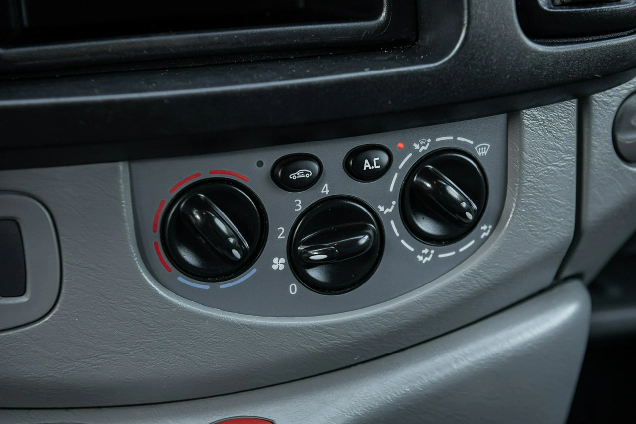 Renault Trafic - Zdjęcie 15