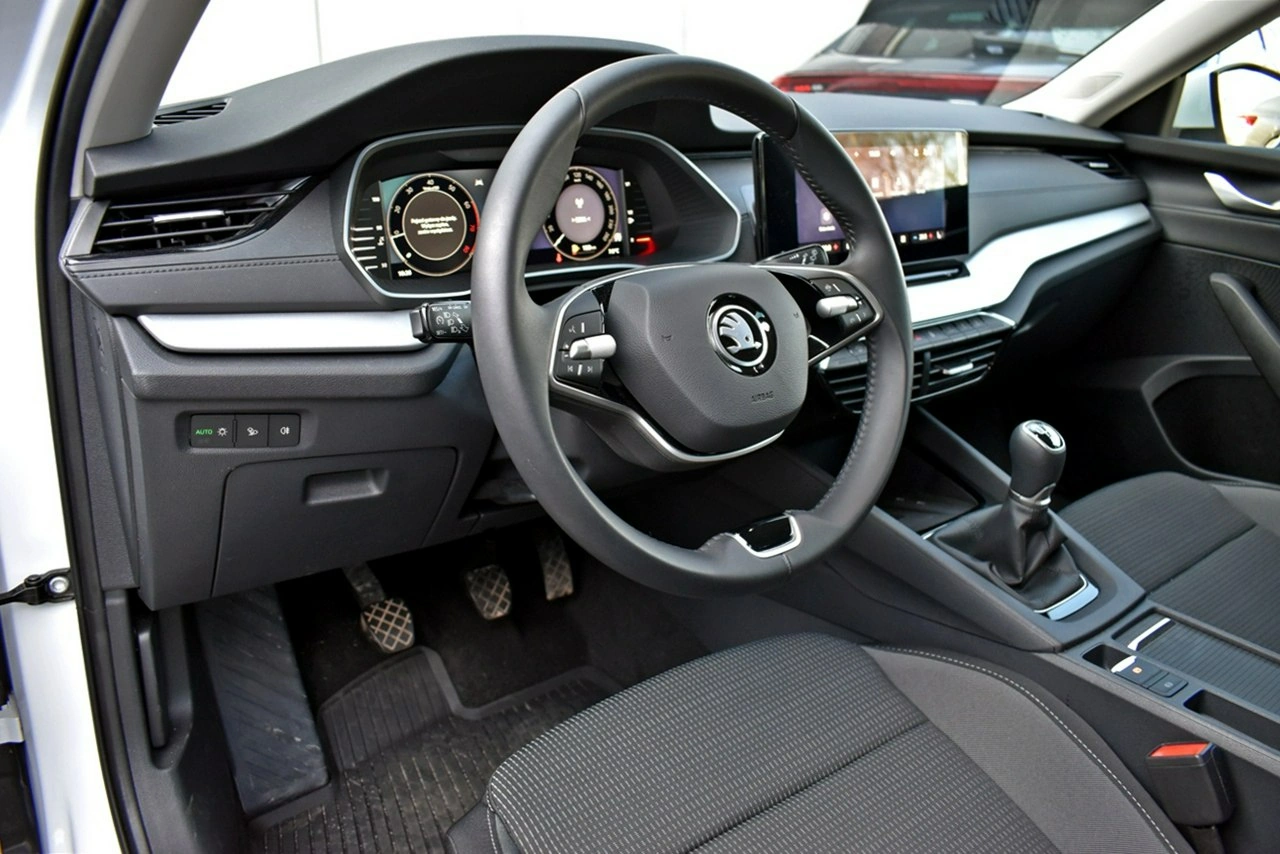 Skoda Octavia - Zdjęcie 9