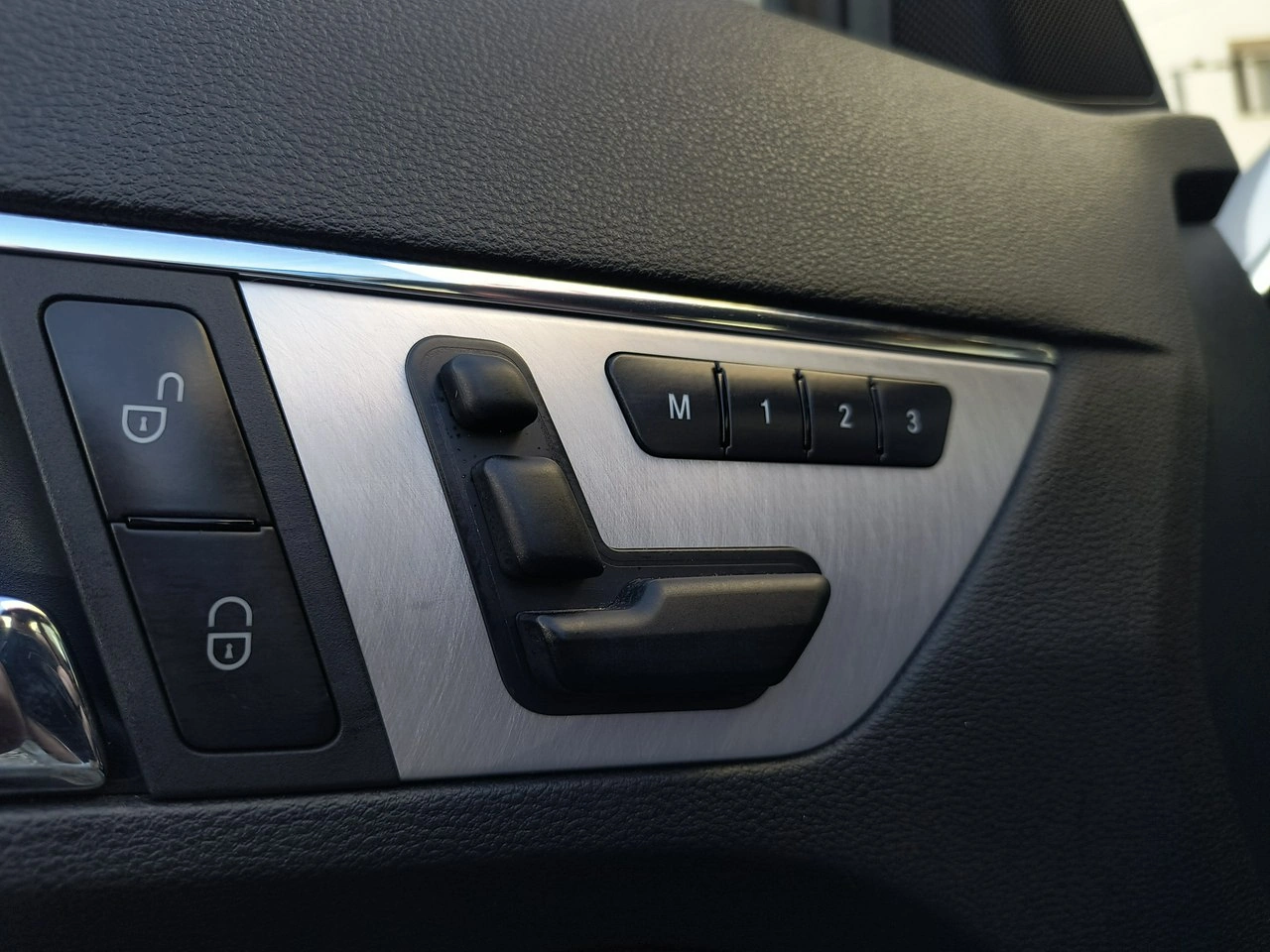 Mercedes E 250 - Zdjęcie 15