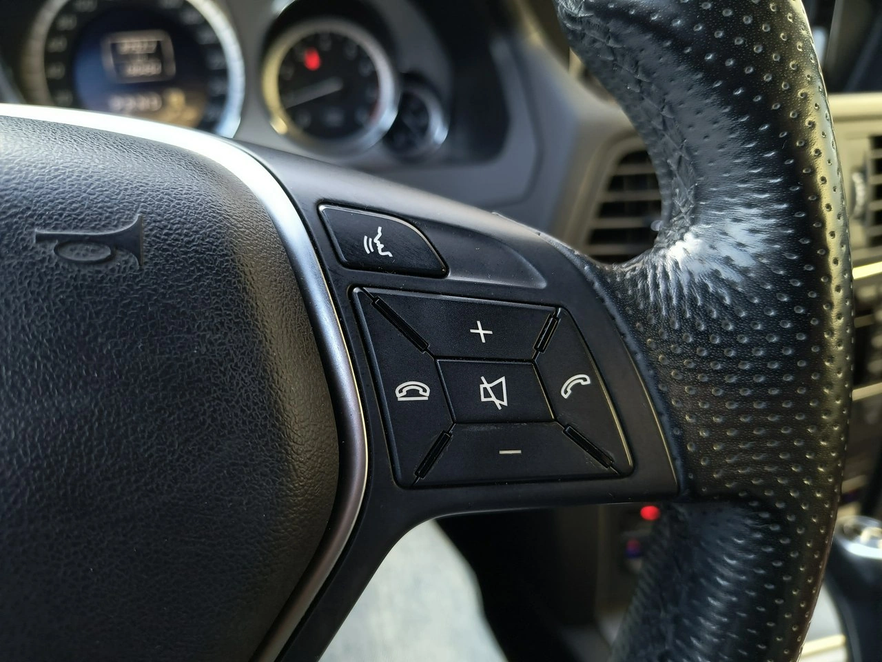 Mercedes E 250 - Zdjęcie 24