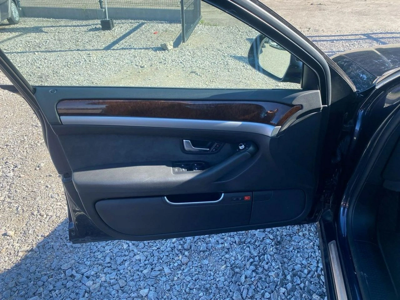 Audi A8 - Zdjęcie 12