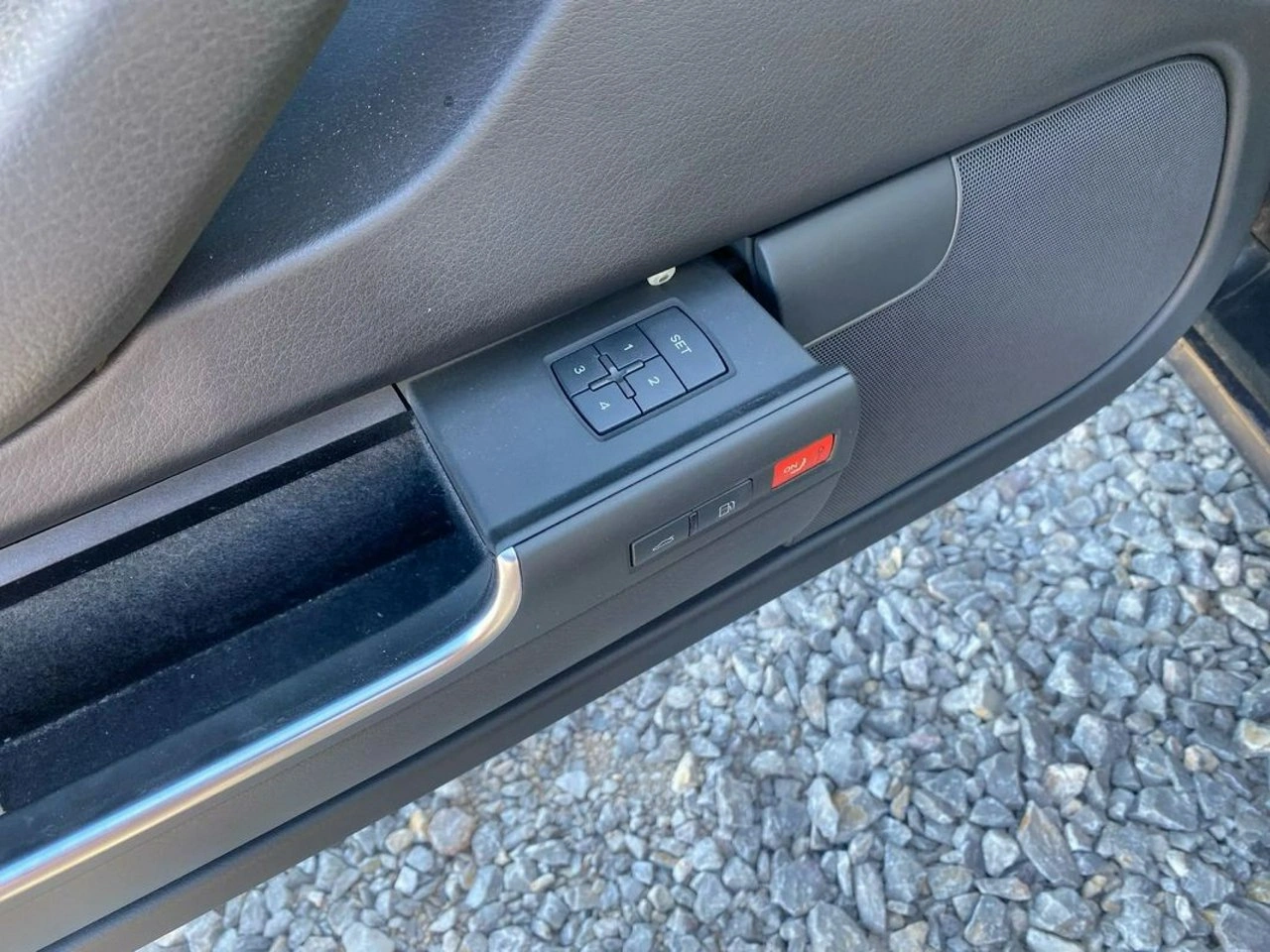 Audi A8 - Zdjęcie 14