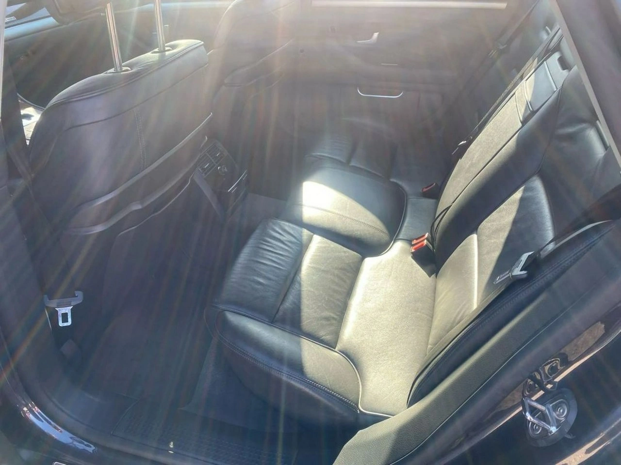 Audi A8 - Zdjęcie 23