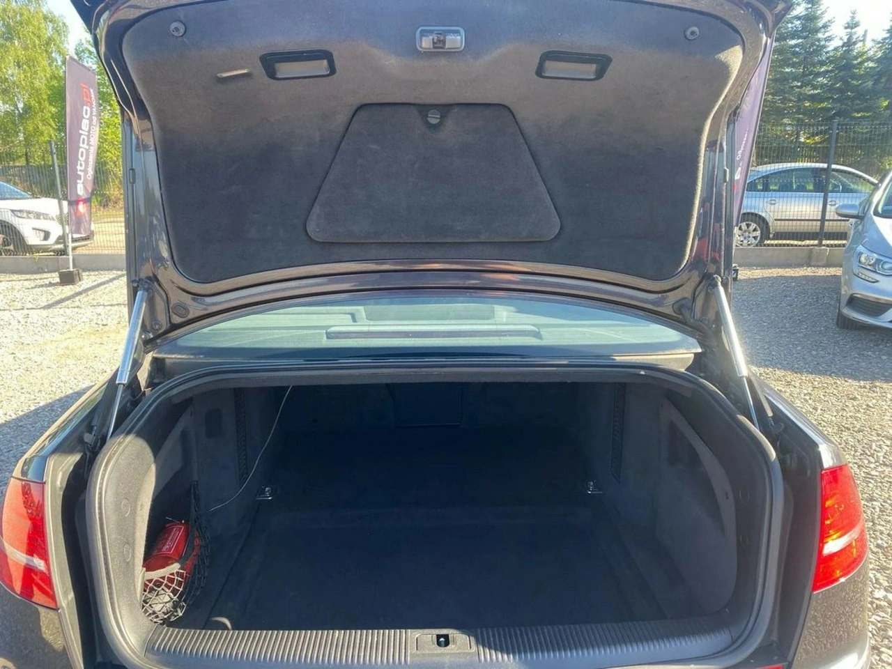 Audi A8 - Zdjęcie 24