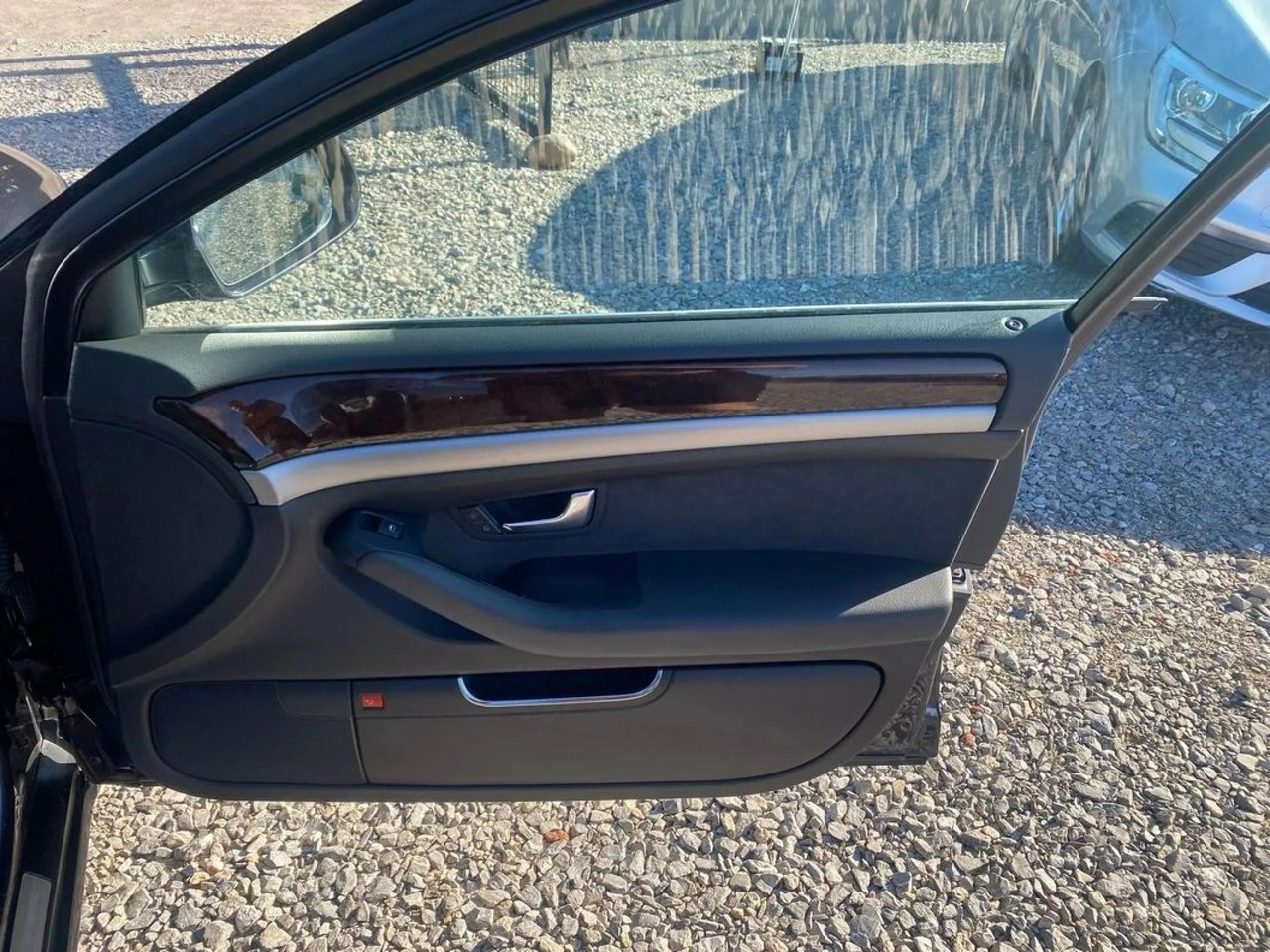 Audi A8 - Zdjęcie 27