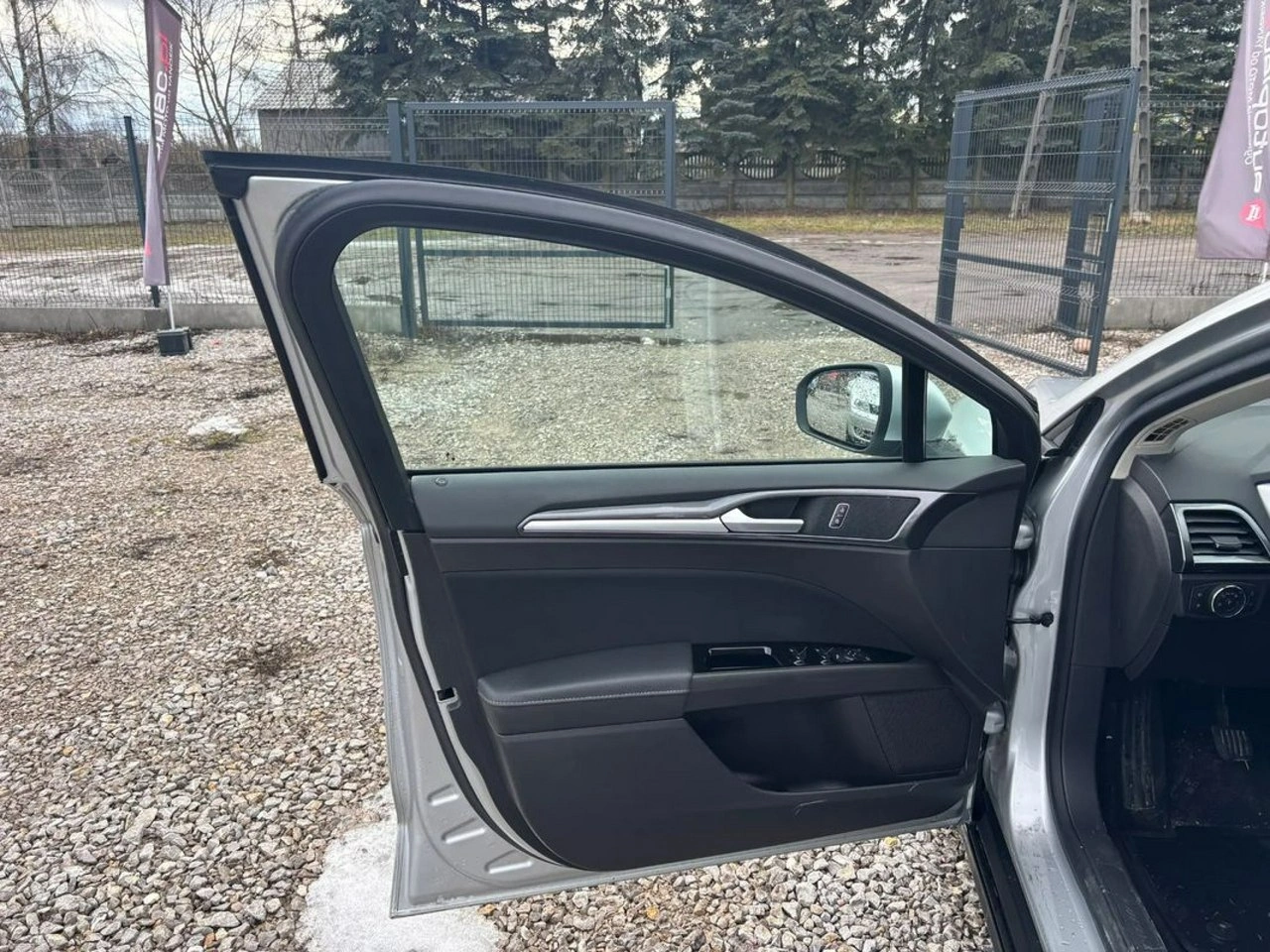 Ford Mondeo - Zdjęcie 15