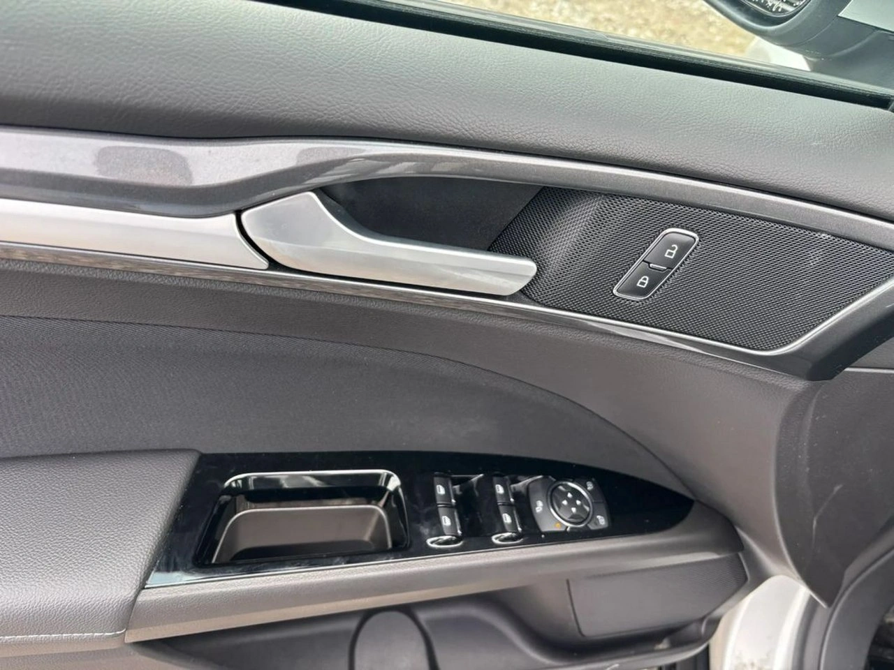 Ford Mondeo - Zdjęcie 16