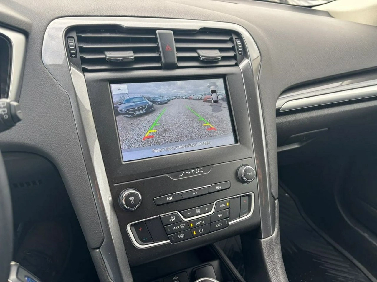 Ford Mondeo - Zdjęcie 21