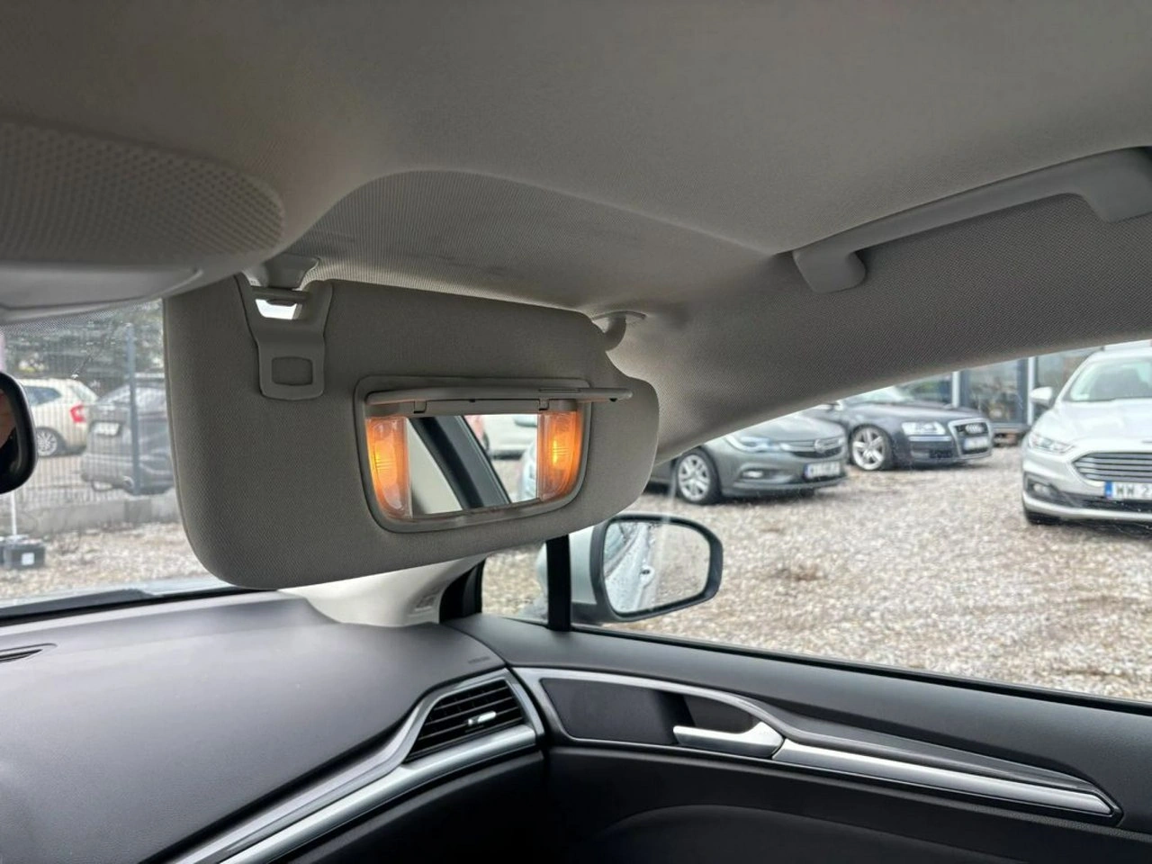 Ford Mondeo - Zdjęcie 24