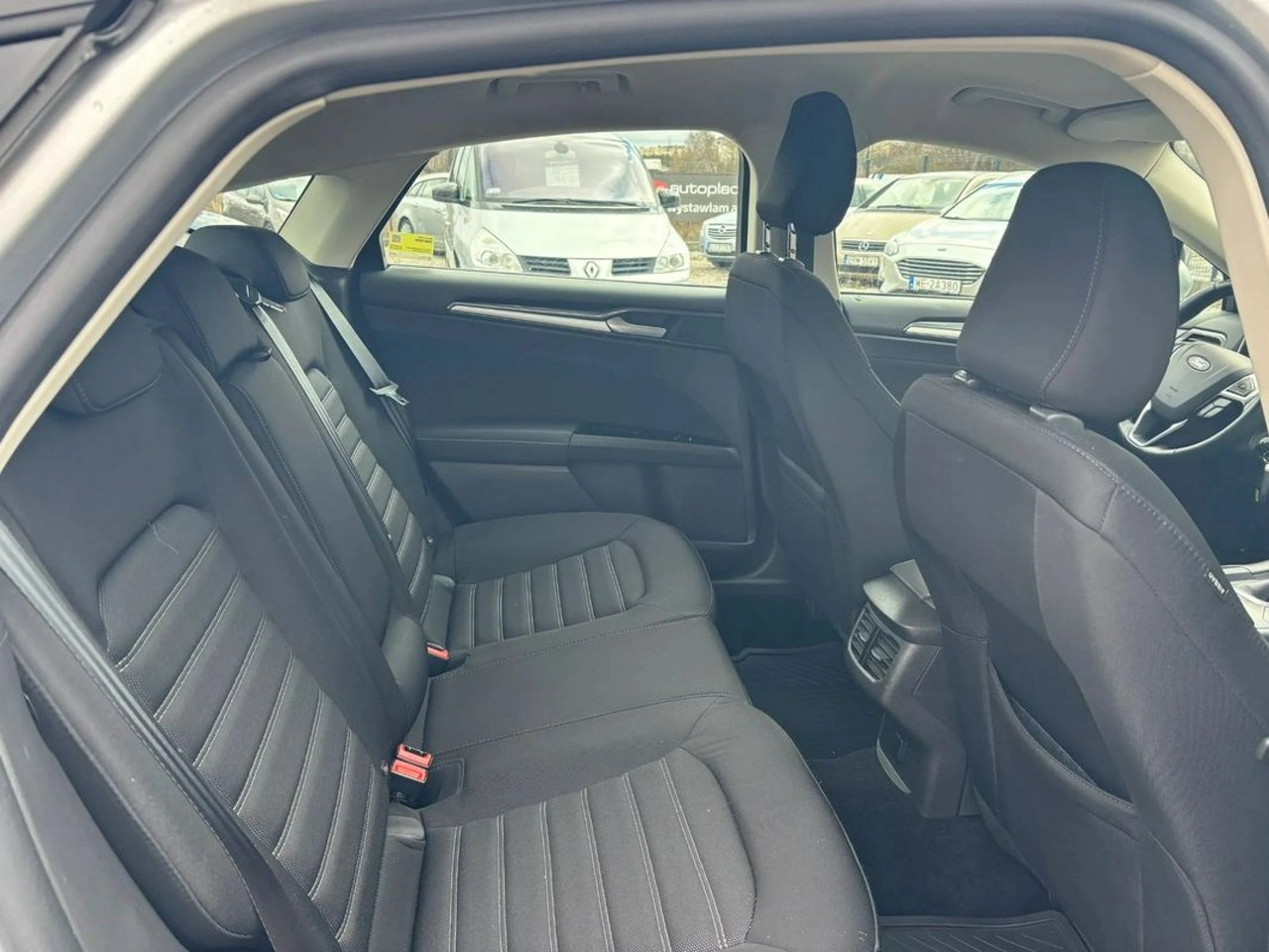 Ford Mondeo - Zdjęcie 30