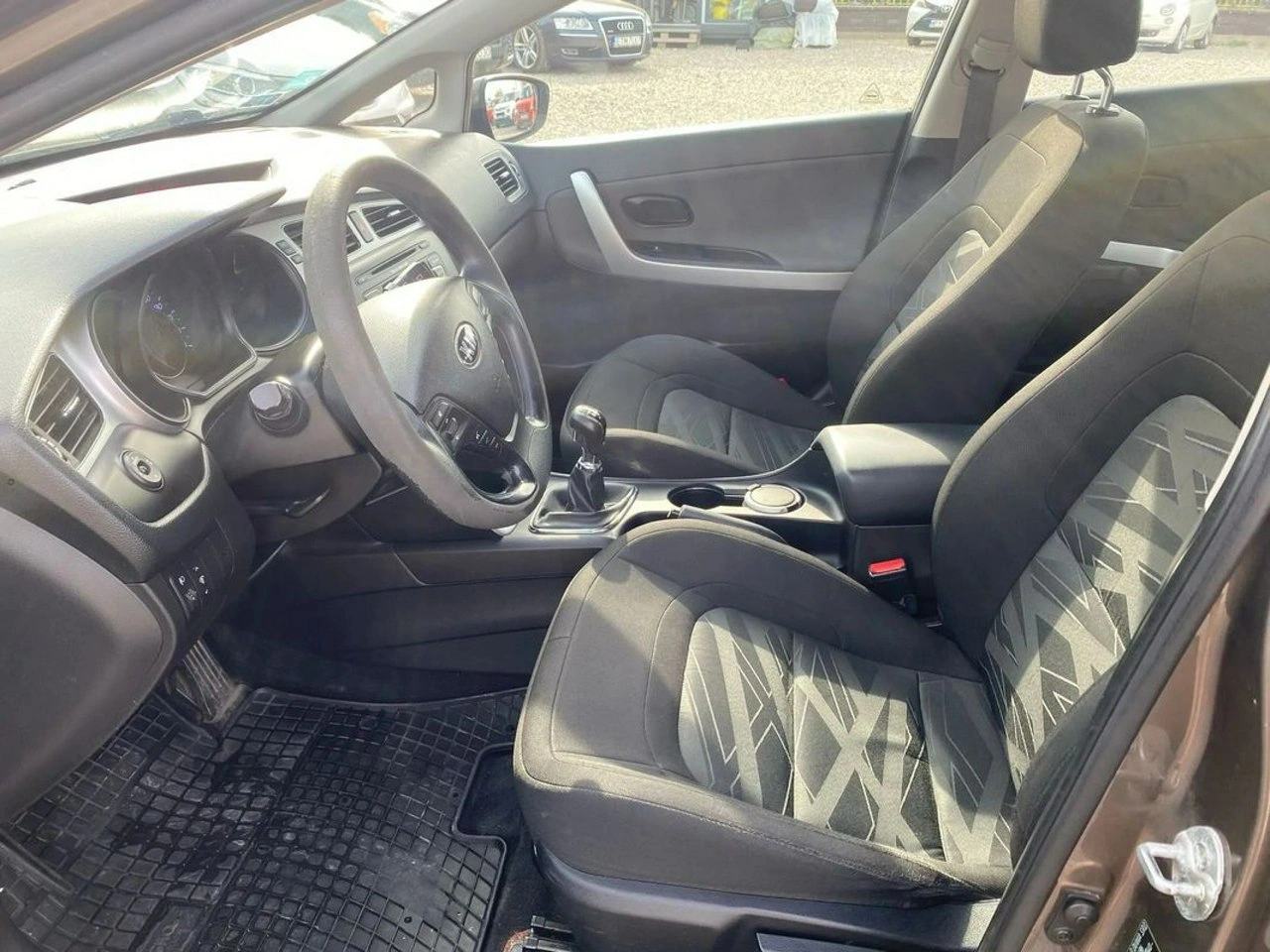 Kia Ceed - Zdjęcie 13