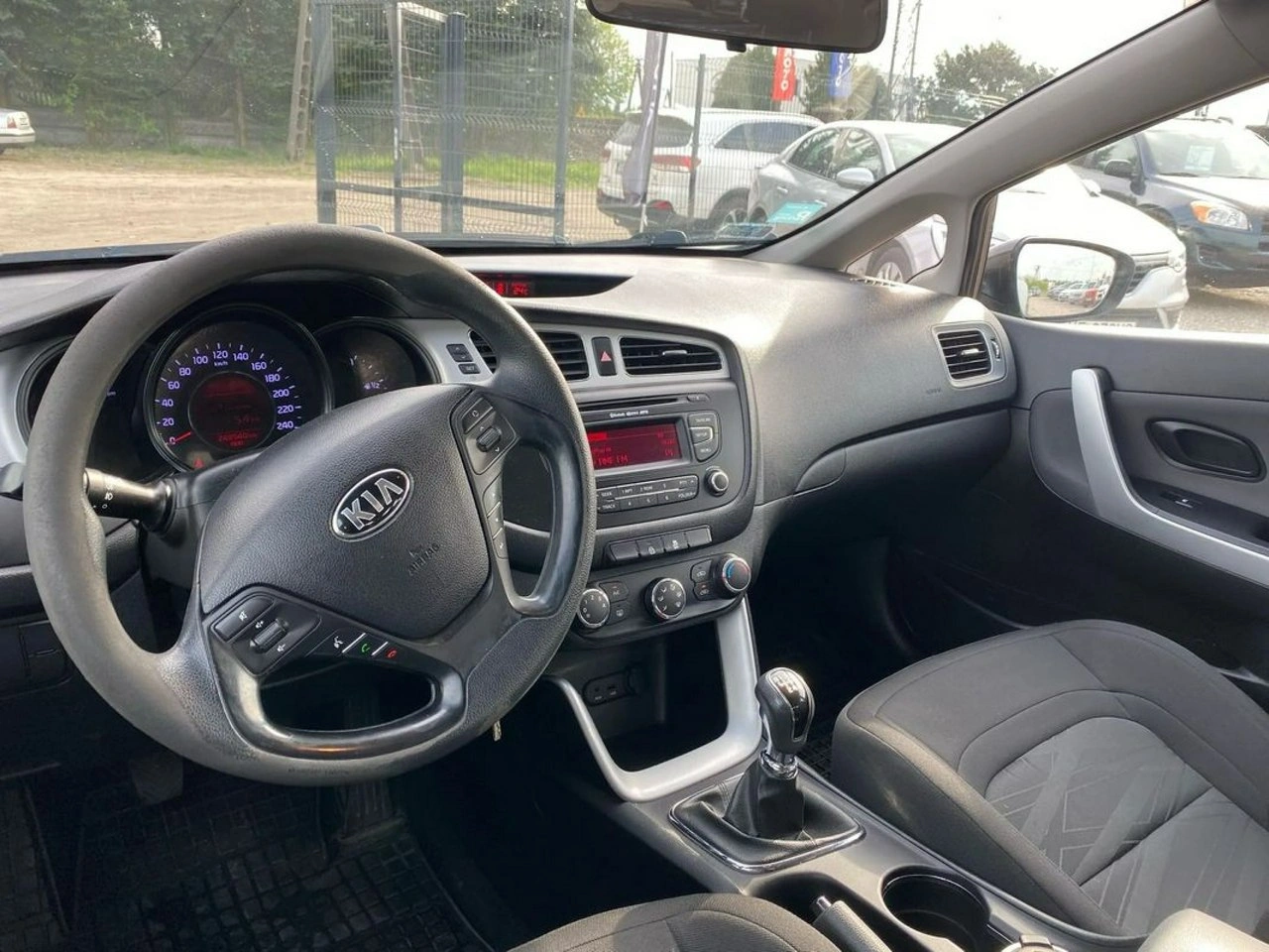Kia Ceed - Zdjęcie 14