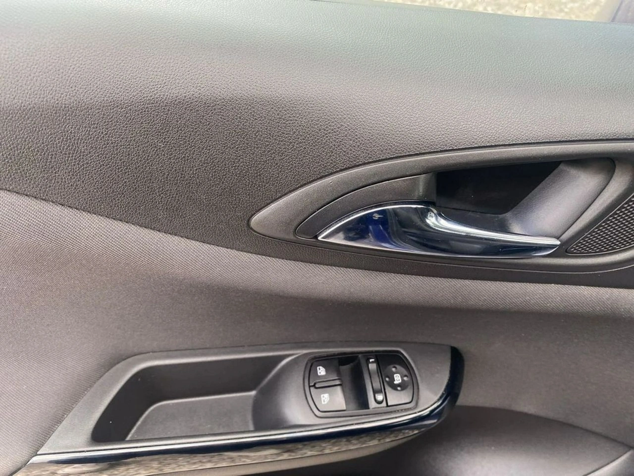 Opel Corsa - Zdjęcie 12