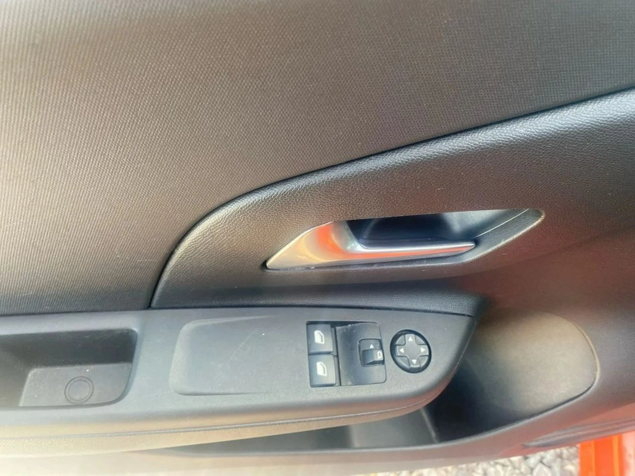 Opel Corsa - Zdjęcie 12