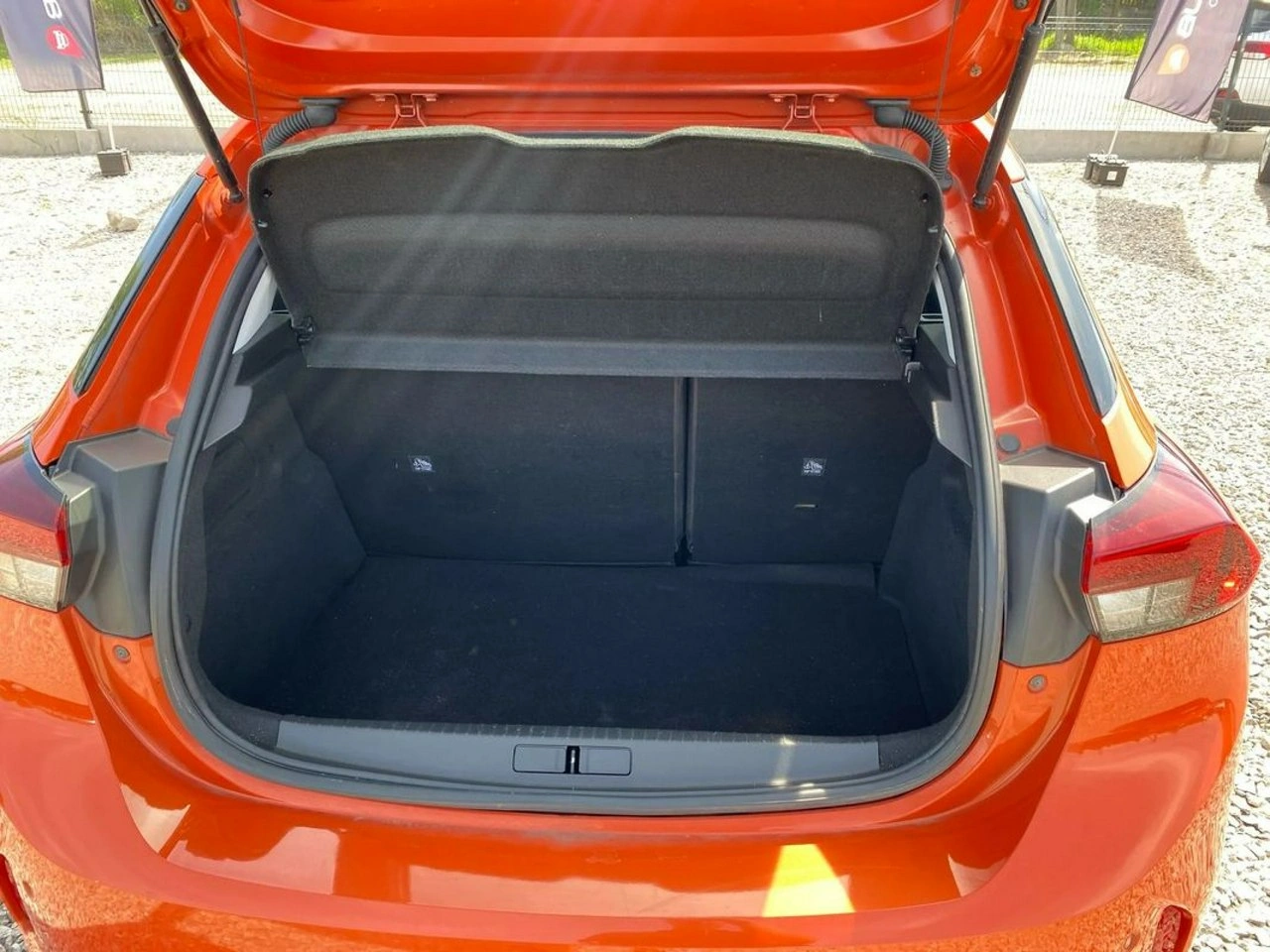 Opel Corsa - Zdjęcie 22