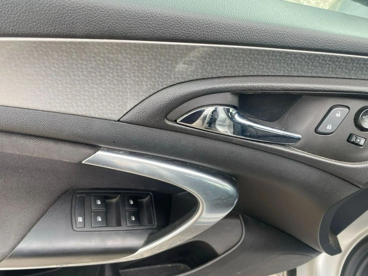 Opel Insignia - Zdjęcie 12