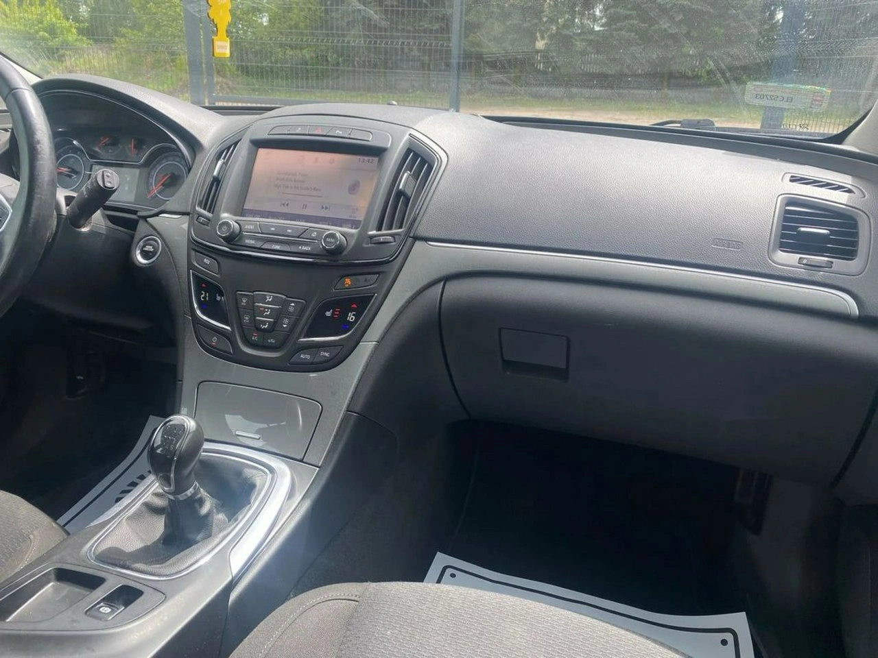 Opel Insignia - Zdjęcie 16