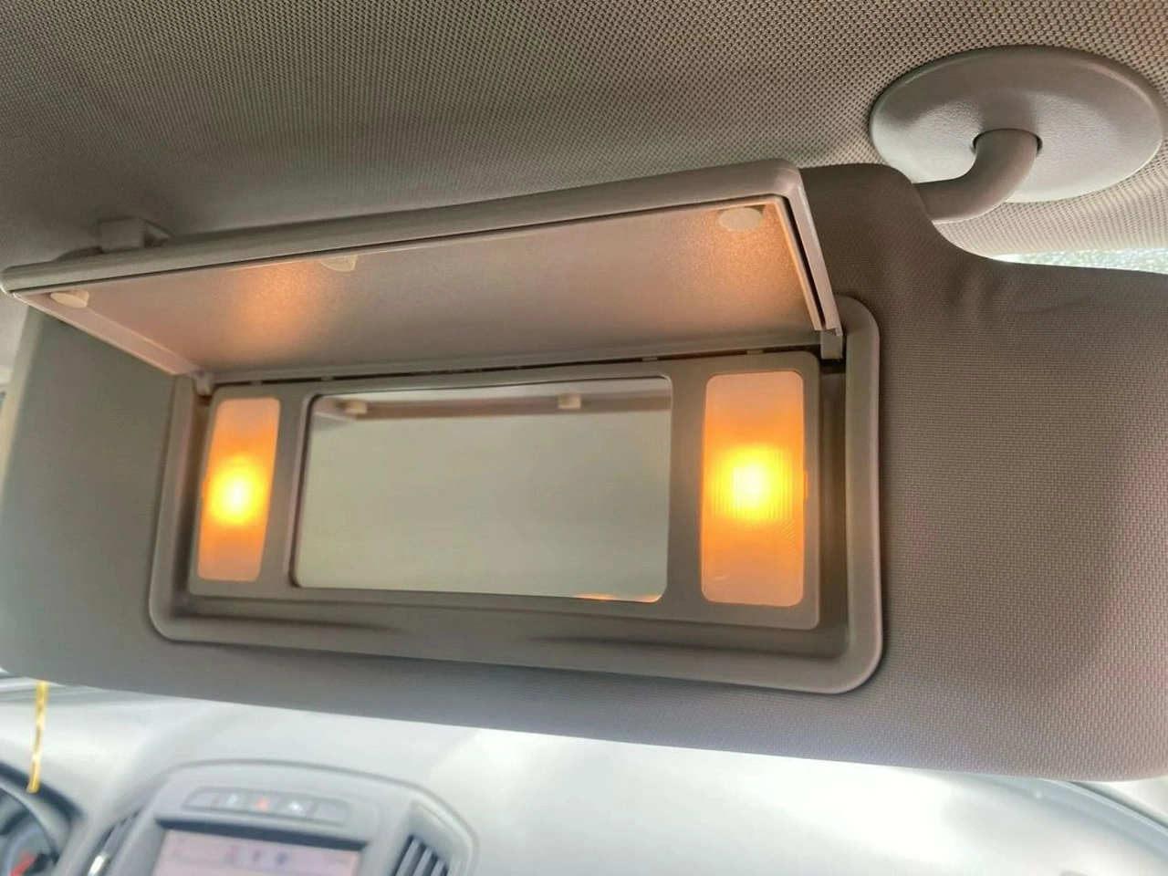 Opel Insignia - Zdjęcie 19