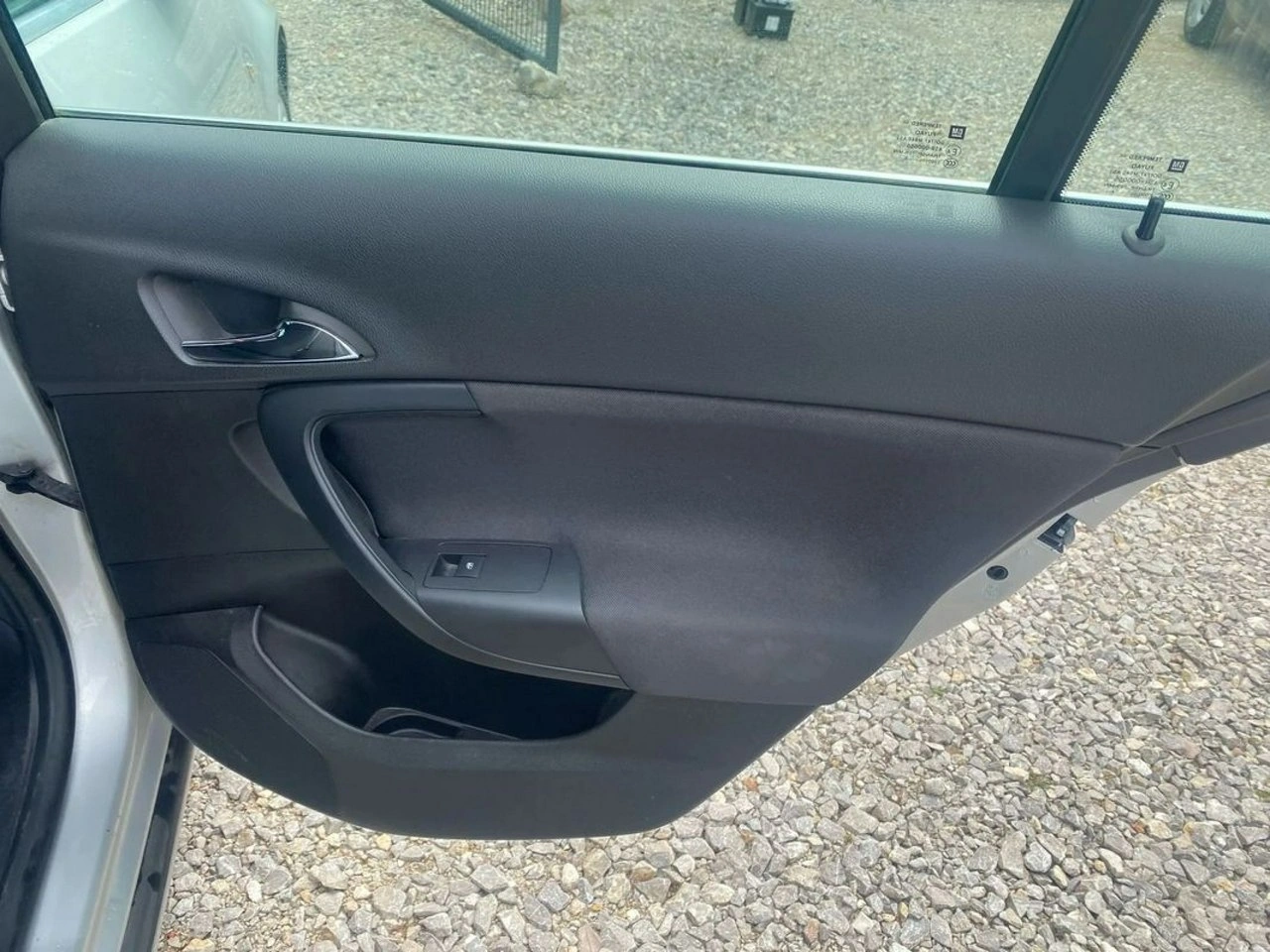 Opel Insignia - Zdjęcie 23