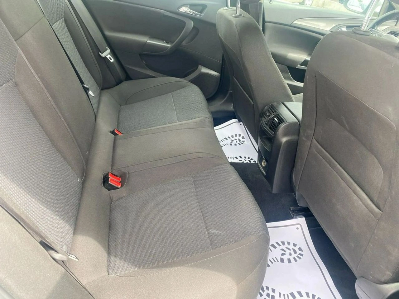 Opel Insignia - Zdjęcie 24